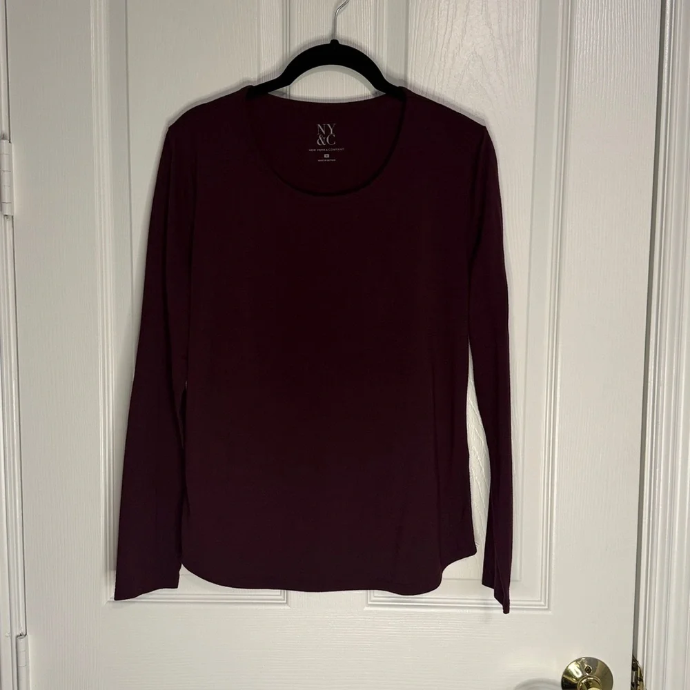 New York & Company Knit Scoop Neck Top Size M Plum - Picture 4 of 5